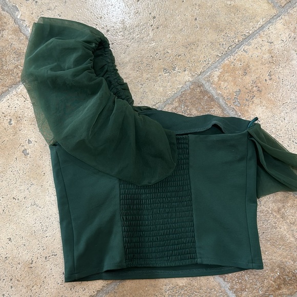 Anthropologie Sunday in Brooklyn One Shoulder Emerald Ruffle Top Size Small - Picture 7 of 8
